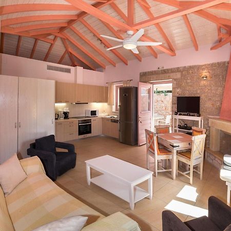 Athena'S Cottage Ступа Екстериор снимка