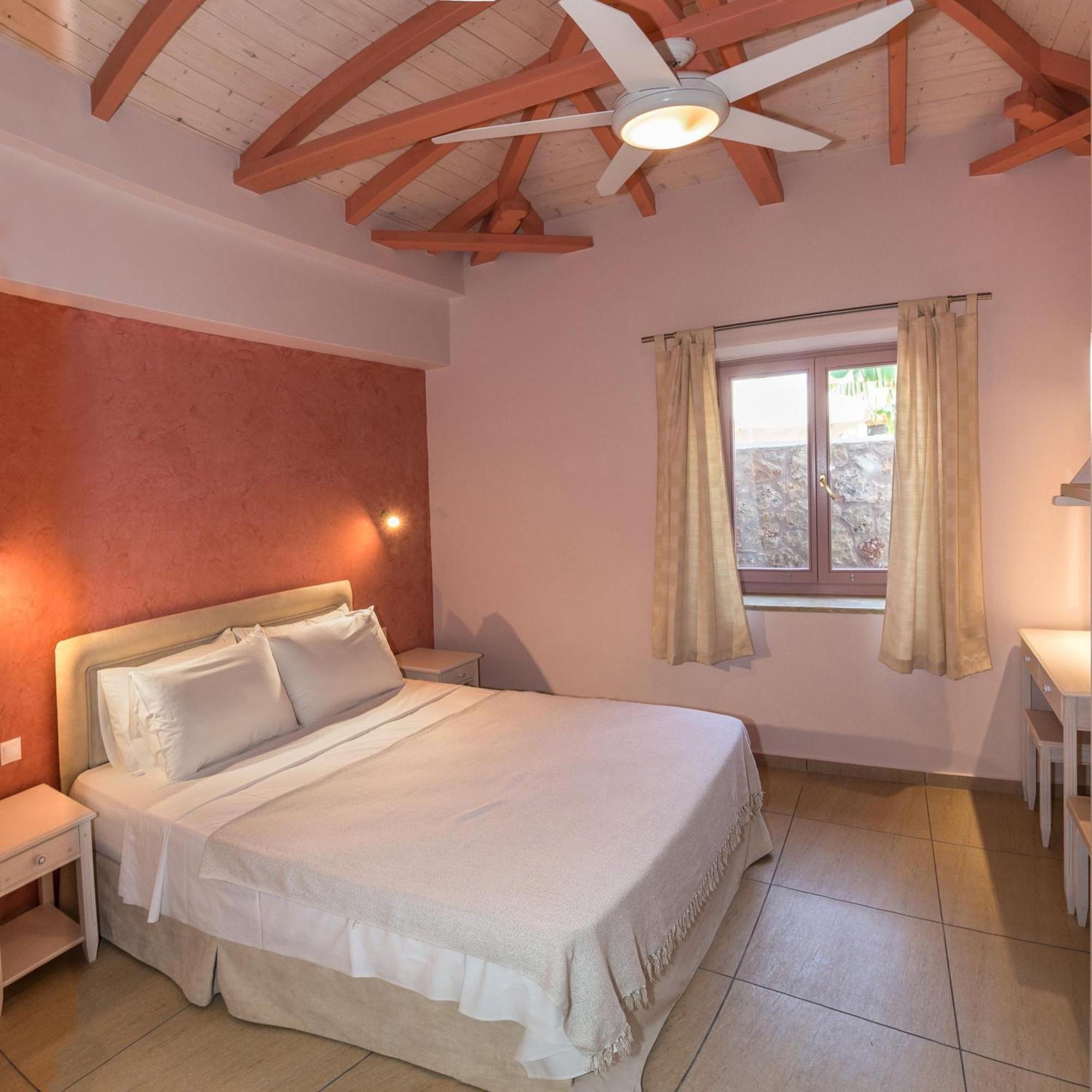 Athena'S Cottage Ступа Екстериор снимка